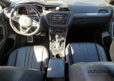 2022 Volkswagen Tiguan Se R-Line Black z USA, uszkodzony, nr VIN 3VVCB7AX1NM117538